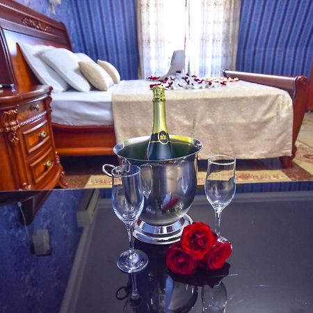 Hotel Chao Batoemi Buitenkant foto