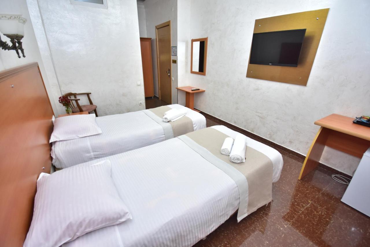 Hotel Chao Batoemi Buitenkant foto