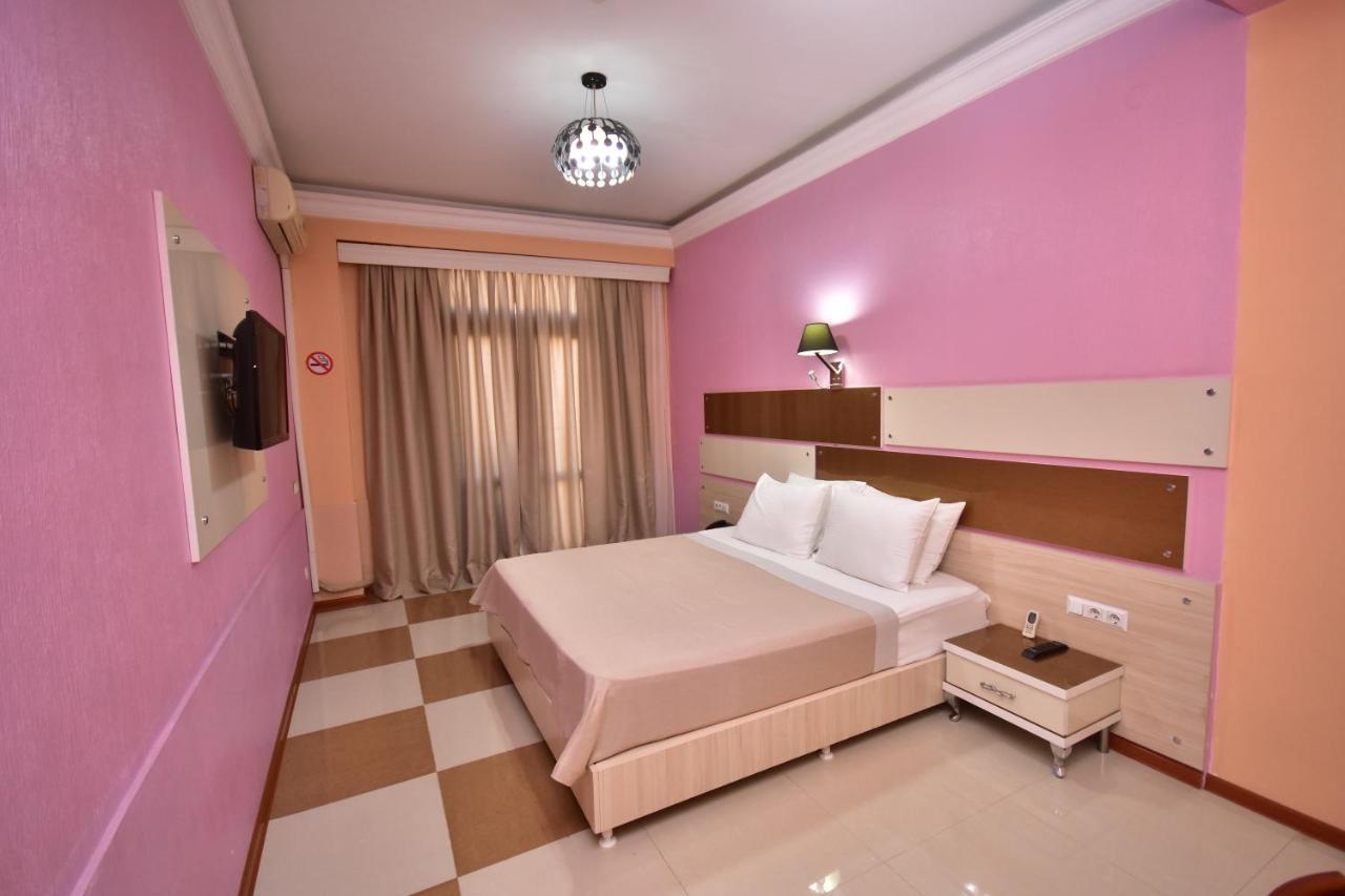 Hotel Chao Batoemi Buitenkant foto