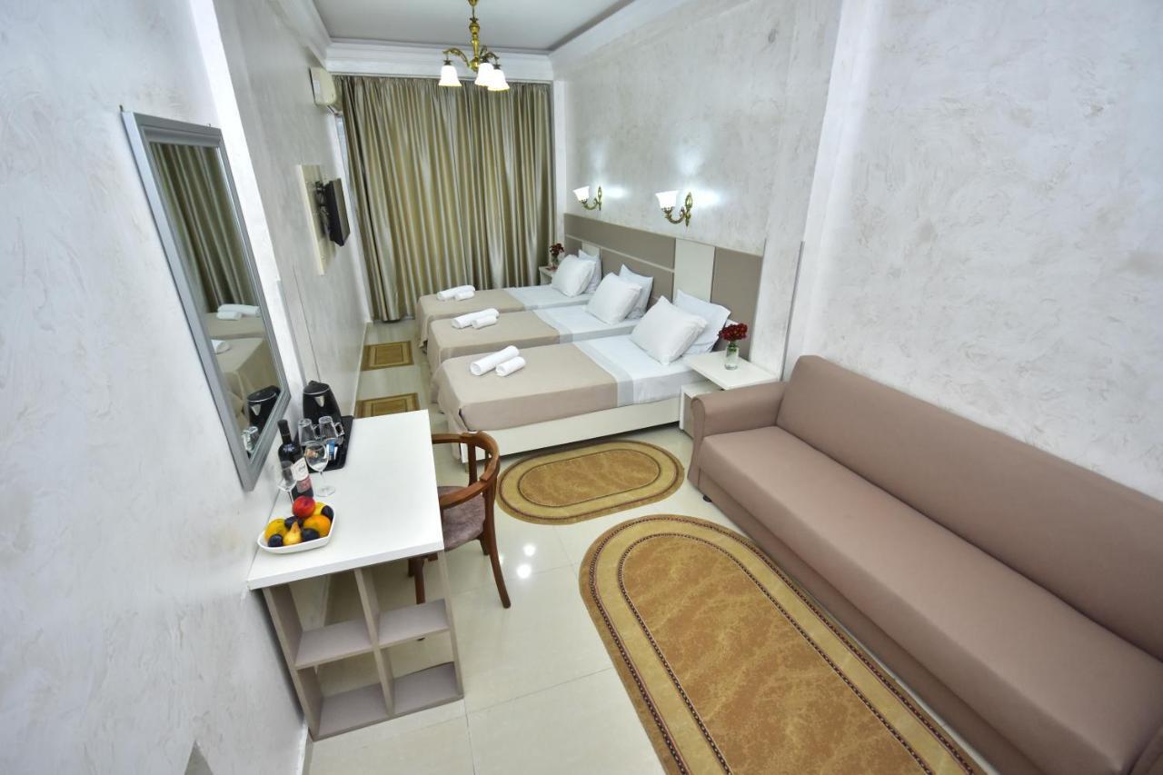 Hotel Chao Batoemi Buitenkant foto
